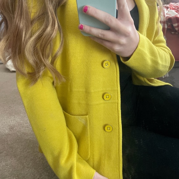 Vintage Yellow Blazer - Picture 4 of 4